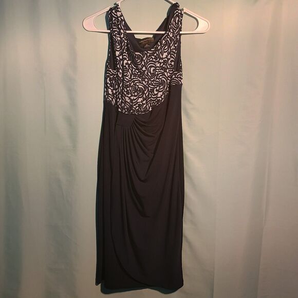 Sleeveless Blue & White Printed Bodice Maxi Dress – Elegant Draped Evening Gown - Picture 1 of 4